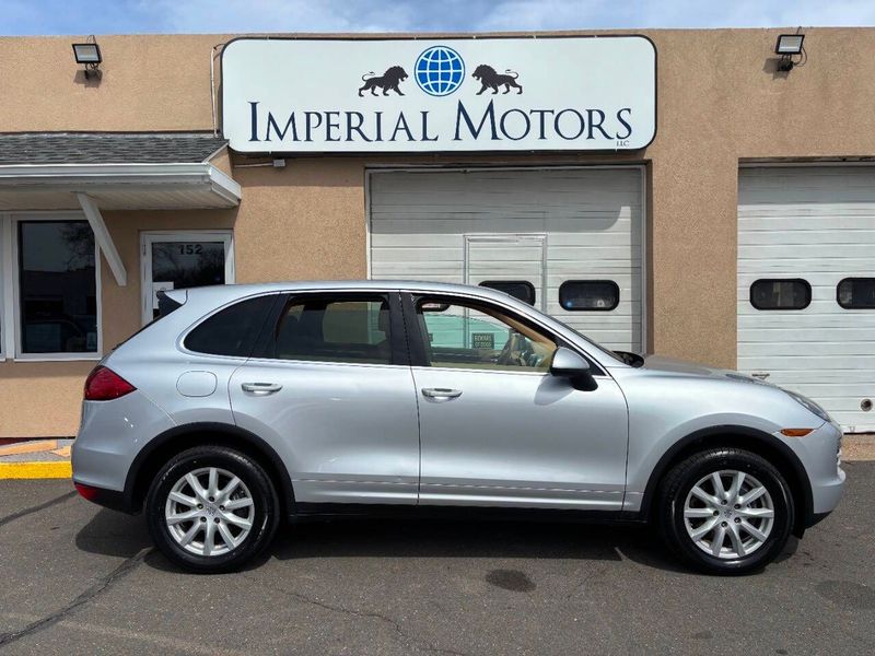 2011 Porsche Cayenne Base