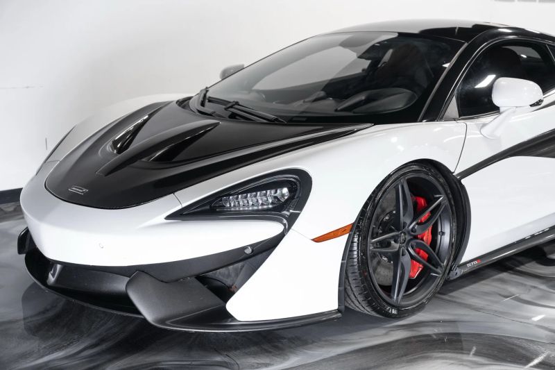 https://imagesdl.dealercenter.net/800/600/202507-99cc1008c97a4045ac5928b920e195a8.jpg