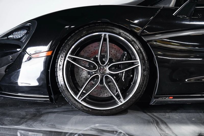 https://imagesdl.dealercenter.net/800/600/202507-9fe08efbc3f3435994a6377359a9ec74.jpg