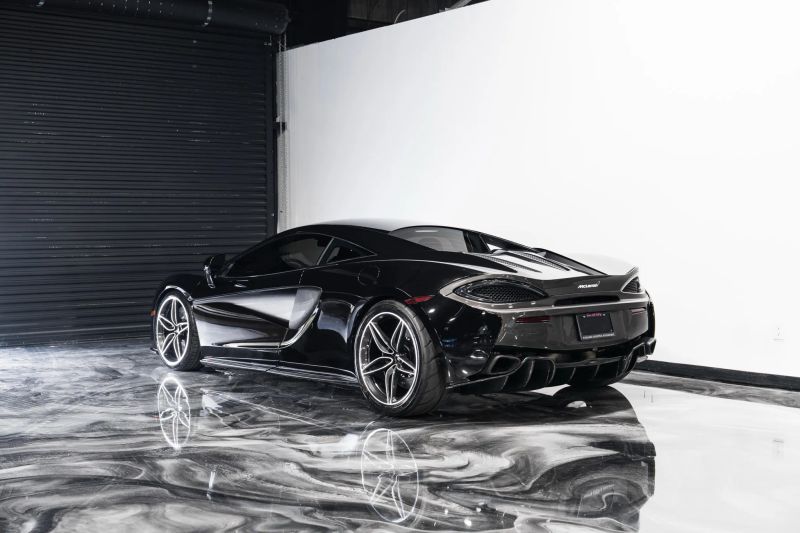 https://imagesdl.dealercenter.net/800/600/202507-acfe14bf706e466ba94865780e226c3d.jpg