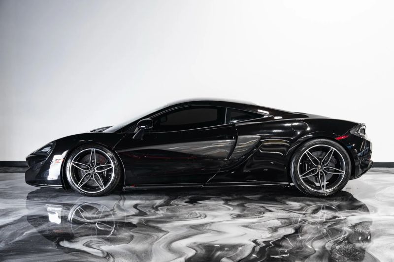 https://imagesdl.dealercenter.net/800/600/202507-b0a0a68624b1408691ae860d4a62b683.jpg