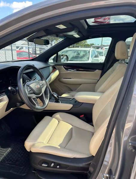 2017 Cadillac XT5  - $19900