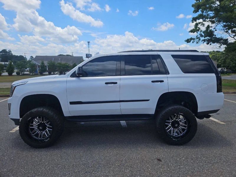 2016 Cadillac Escalade Luxury Collection