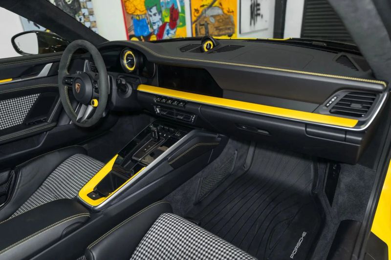 https://imagesdl.dealercenter.net/800/600/202507-bae627ddf1a44869bd8e9547283f67ed.jpg