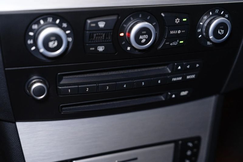 https://imagesdl.dealercenter.net/800/600/202507-bd85739bdae247b2929a5dff45746e0f.jpg