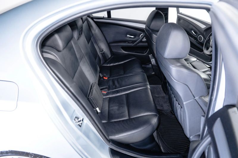 https://imagesdl.dealercenter.net/800/600/202507-c3511a81d3d141649e1440138005fff4.jpg