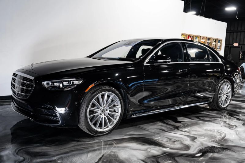 https://imagesdl.dealercenter.net/800/600/202507-c719030547044f6bb0c108bf73a73bae.jpg