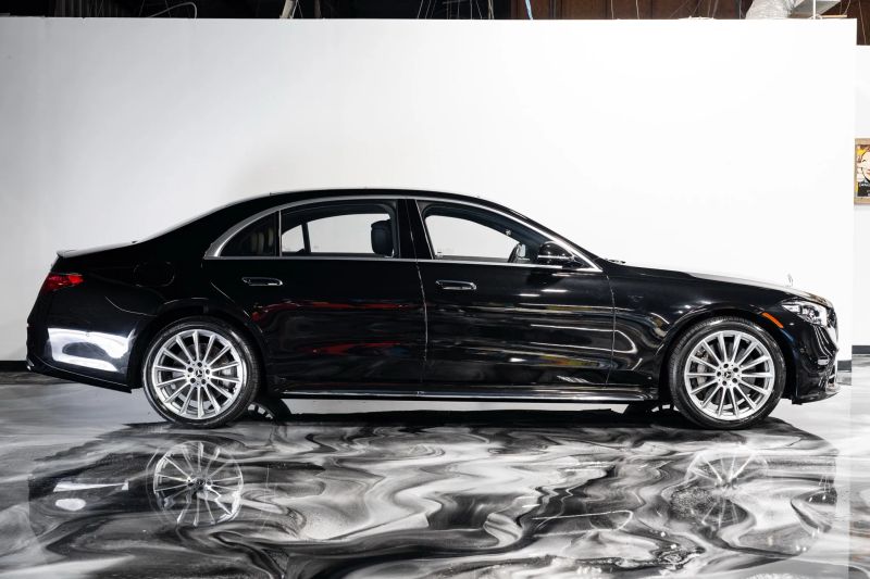 https://imagesdl.dealercenter.net/800/600/202507-cbfad2561b7b49bb93853129cc6ef8fc.jpg