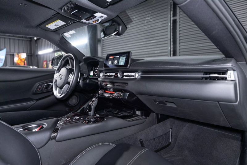 https://imagesdl.dealercenter.net/800/600/202507-cc800a4b0dc44e5287bd68d49ac13f38.jpg
