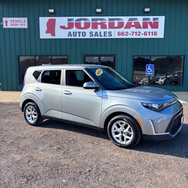 2023 Kia Soul LX