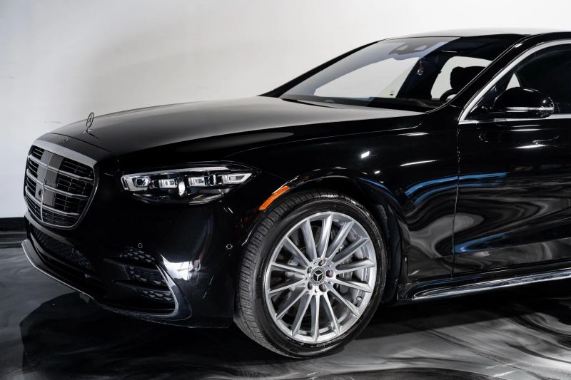 https://imagesdl.dealercenter.net/800/600/202507-db81ce16a2f34bc7a2a0e42cdc758bf1.jpg