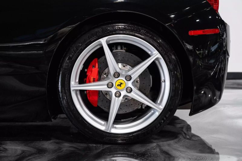 https://imagesdl.dealercenter.net/800/600/202507-dcc3eeb3eb164b74ba1eaf8a19734dc3.jpg