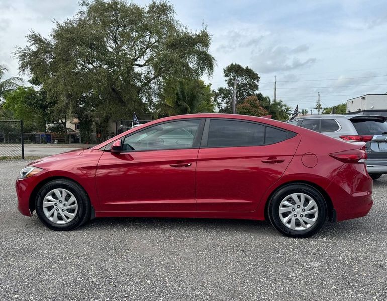2017 Hyundai Elantra  - $12500