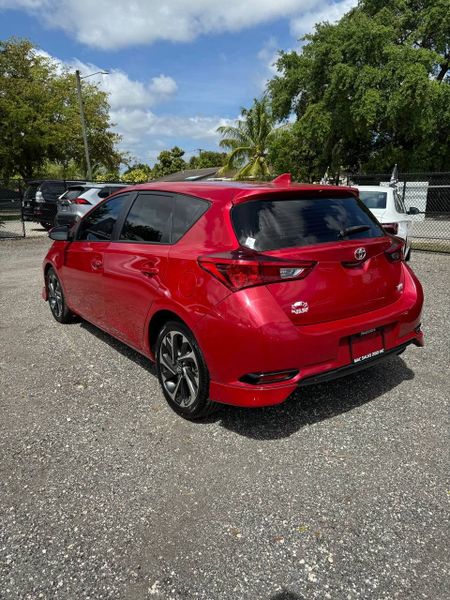 2017 Toyota Corolla  - $13900