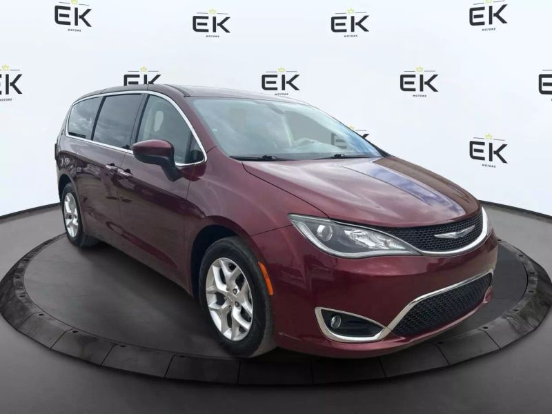 2017 Chrysler Pacifica Touring Plus