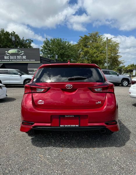 2017 Toyota Corolla  - $13900