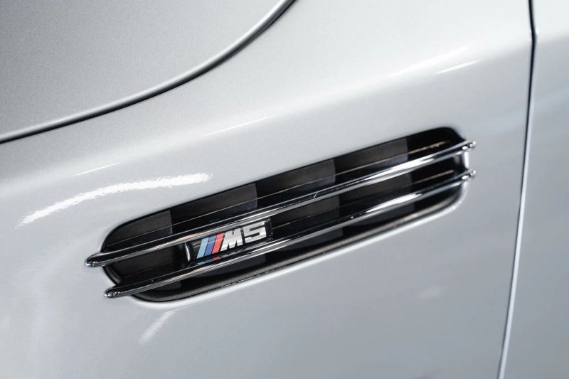 https://imagesdl.dealercenter.net/800/600/202507-f8a1b96fd7924fb0a6412ea46bf006d9.jpg