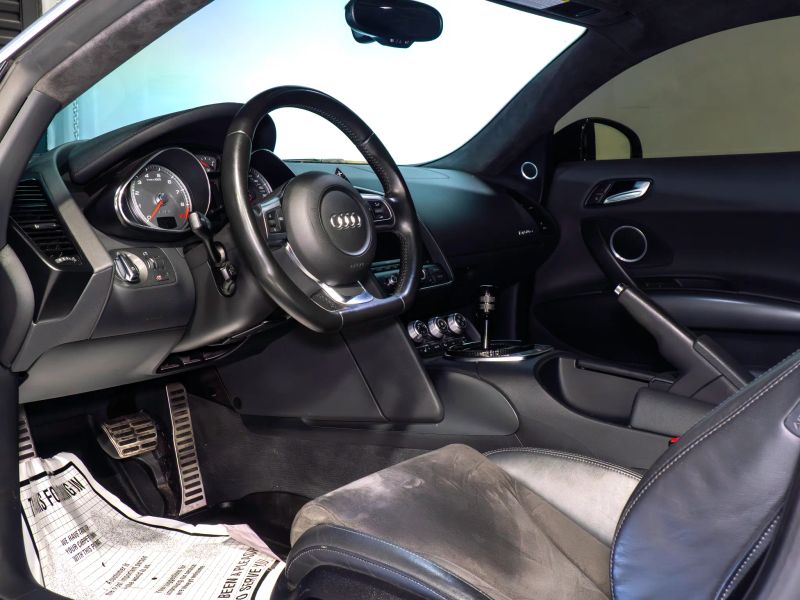 https://imagesdl.dealercenter.net/800/600/202507-fabce1b9497e44ad878d190b928a773d.jpg