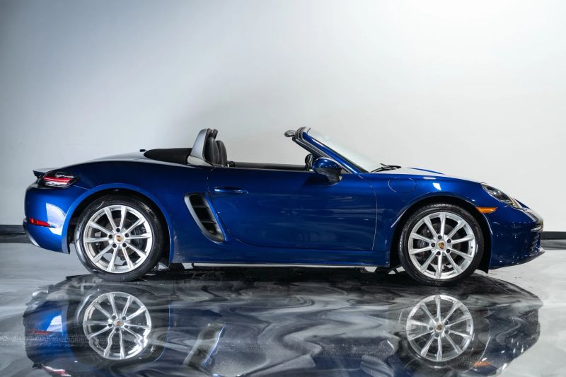 https://imagesdl.dealercenter.net/800/600/202508-000fce4365514b7fa6dd69b0e94e1db3.jpg