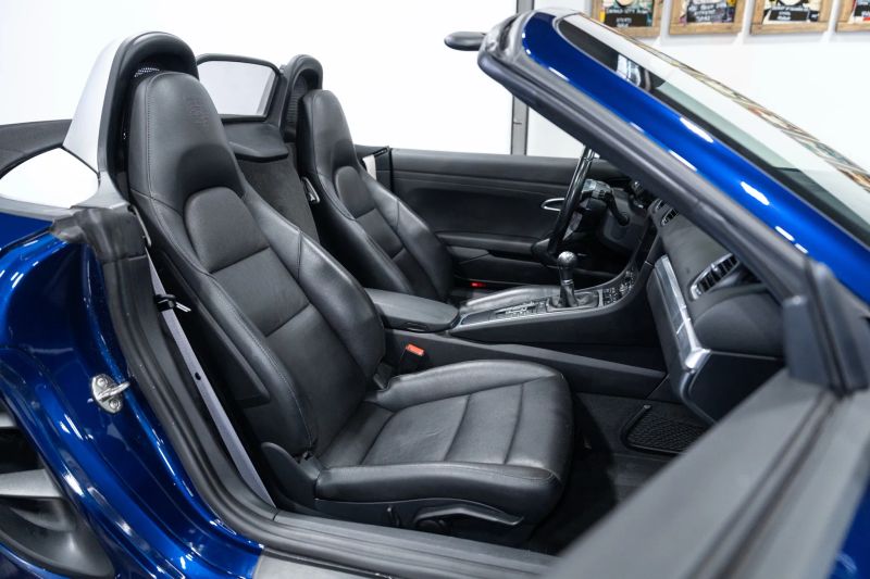 https://imagesdl.dealercenter.net/800/600/202508-0216c4cb6ffd4e26b35d18038b17923f.jpg