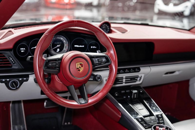 https://imagesdl.dealercenter.net/800/600/202508-026f2e122ca34021ad288b90deaa5b4c.jpg