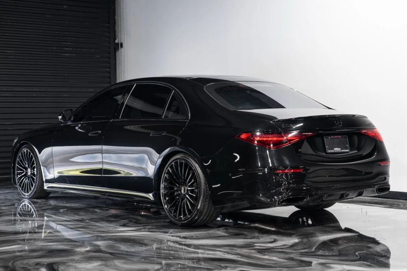 https://imagesdl.dealercenter.net/800/600/202508-0ef3c21ace4148c89946fe220a412385.jpg