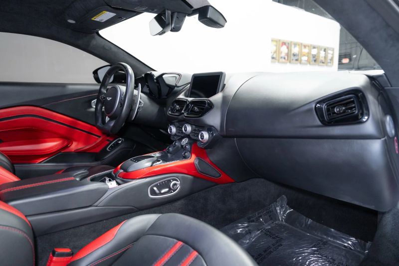 https://imagesdl.dealercenter.net/800/600/202508-11fc1da66bbb48538a522e28b0df8b87.jpg