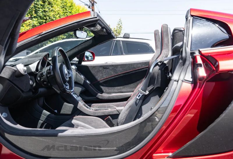 https://imagesdl.dealercenter.net/800/600/202508-13cc79b48ee846fc9d516879ede67c6d.jpg