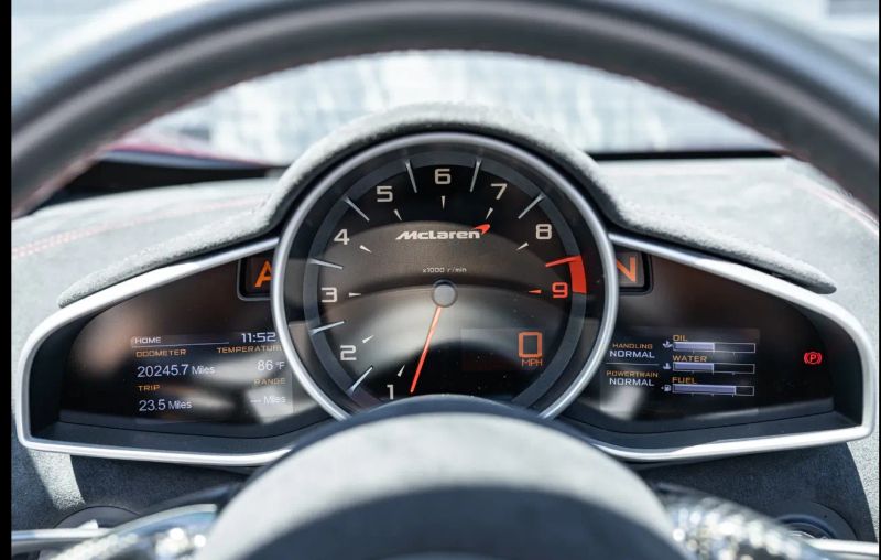 https://imagesdl.dealercenter.net/800/600/202508-1947511514b34fb8abc32c067150ab29.jpg