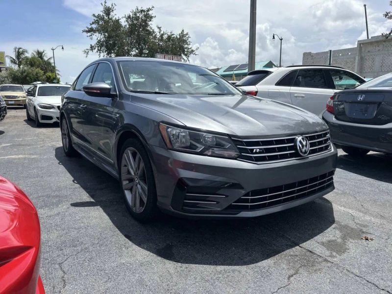 2017 Volkswagen Passat 1.8T R-Line