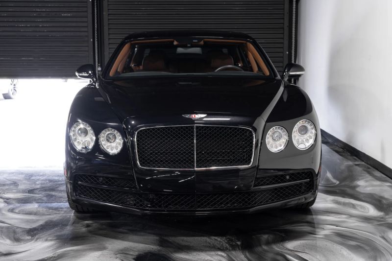 https://imagesdl.dealercenter.net/800/600/202508-1d61d12ce4a74bcc8a271d8578ae3d68.jpg