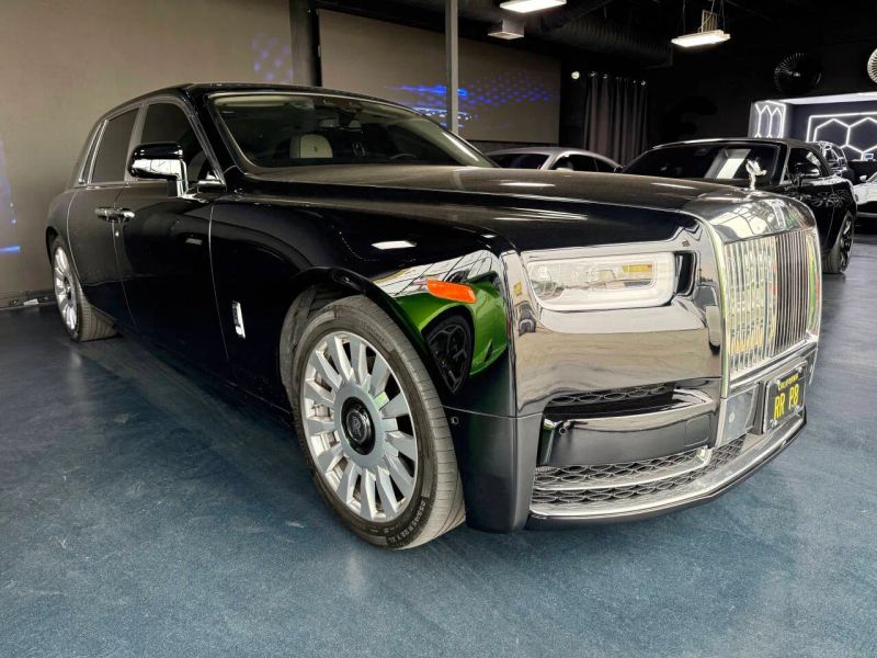 2021 Rolls-Royce Phantom Base