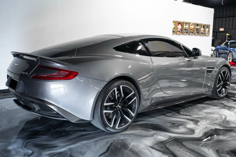 https://imagesdl.dealercenter.net/800/600/202508-2197fdb011c549d28f891fdd2cb9c2ac.jpg