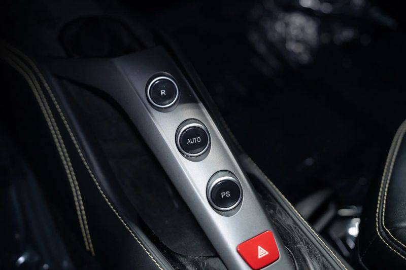 https://imagesdl.dealercenter.net/800/600/202508-24cf3418f44841c3a513e3656596d85b.jpg