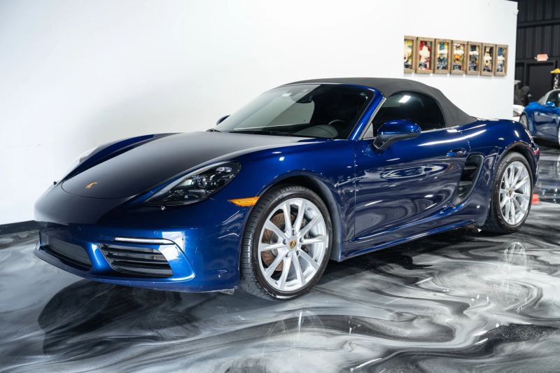 https://imagesdl.dealercenter.net/800/600/202508-2c69c16ee7d14a87a1fa1ca5a2b8d9ab.jpg