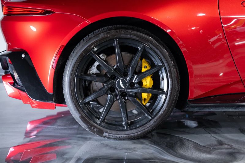 https://imagesdl.dealercenter.net/800/600/202508-2d350f93212641c9a8428bb085b1a9d7.jpg