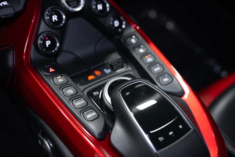 https://imagesdl.dealercenter.net/800/600/202508-2ee6ce95612a4737b441ae4c6510493f.jpg