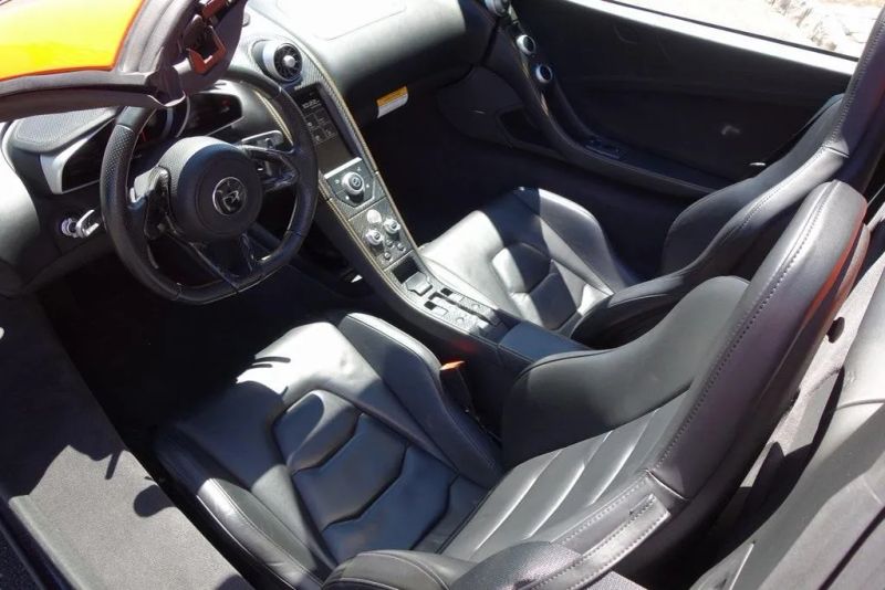 https://imagesdl.dealercenter.net/800/600/202508-3760d414f0834ccd8a810bb6c1f7b5df.jpg