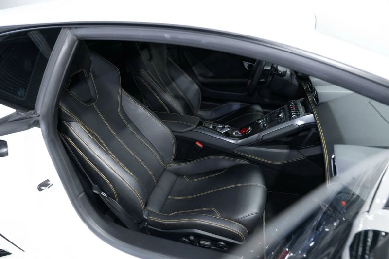 https://imagesdl.dealercenter.net/800/600/202508-40832e9aecd9444ba6bc8045fee44cb0.jpg