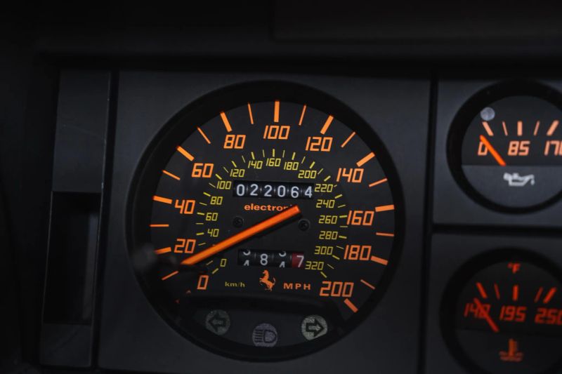 https://imagesdl.dealercenter.net/800/600/202508-568f20e07d114a04801b9c1caca21c84.jpg