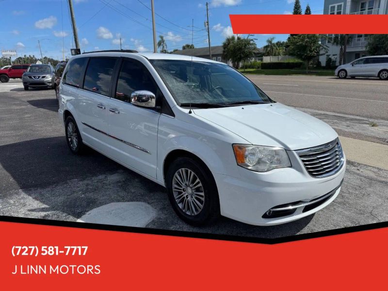 2014 Chrysler Town and Country Touring-L
