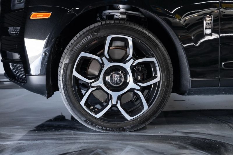 https://imagesdl.dealercenter.net/800/600/202508-5b704dd5bd92446daad411dab2905f07.jpg