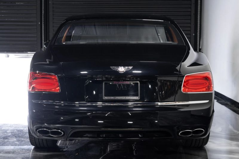 https://imagesdl.dealercenter.net/800/600/202508-5d17d2eeee4347c995909b61966ab8bc.jpg