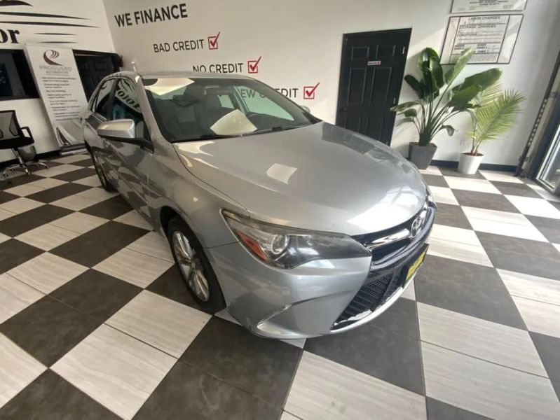 2017 Toyota Camry SE