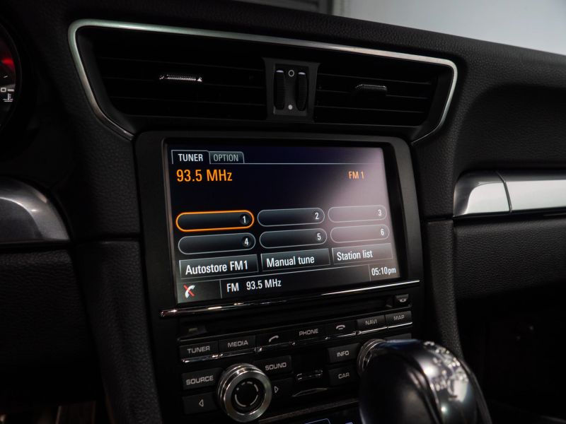 https://imagesdl.dealercenter.net/800/600/202508-63af5f37b9ef4878b7f23b0017adcb59.jpg