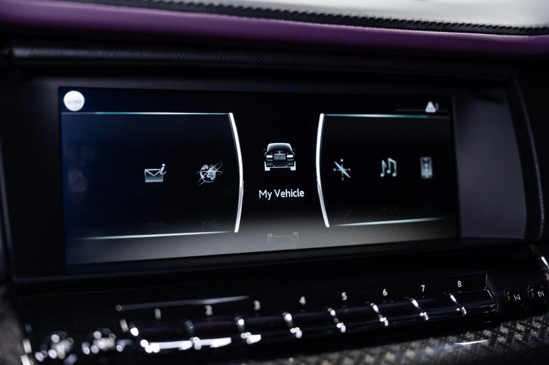 https://imagesdl.dealercenter.net/800/600/202508-67b47cf2d1ab419ea7ecdbc24a864888.jpg