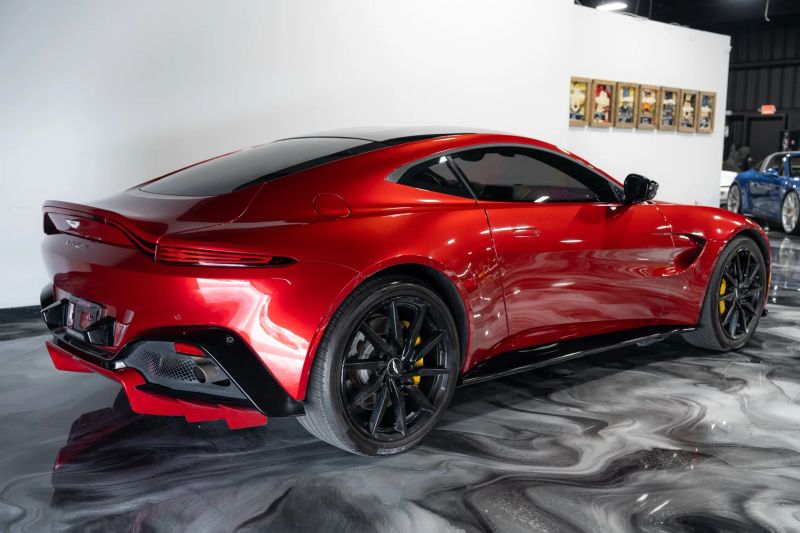 https://imagesdl.dealercenter.net/800/600/202508-684e6b6dbea64fb583a472f83fbc8560.jpg