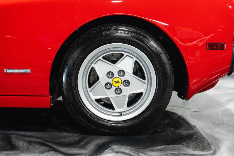 https://imagesdl.dealercenter.net/800/600/202508-69588809c35f4945af1b49e01d316b0e.jpg
