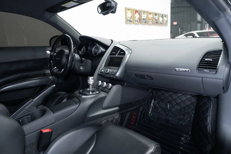 https://imagesdl.dealercenter.net/800/600/202508-6f6028b257cf4032b8eed0ee07f1cb1a.jpg