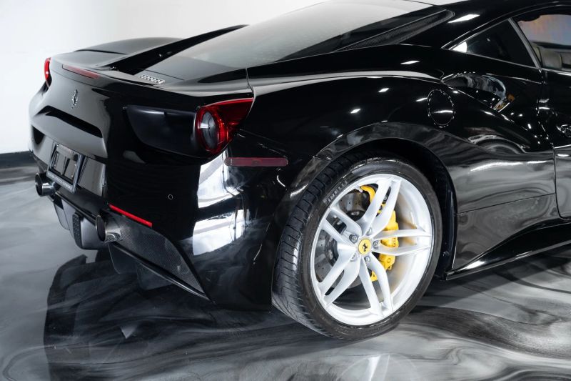 https://imagesdl.dealercenter.net/800/600/202508-73c7522cfacf4005bf9e3891ee0f0566.jpg